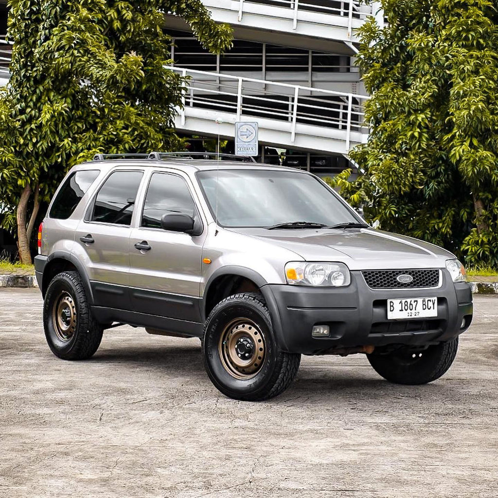 Ford Escape Gen 1 (2001-2007)